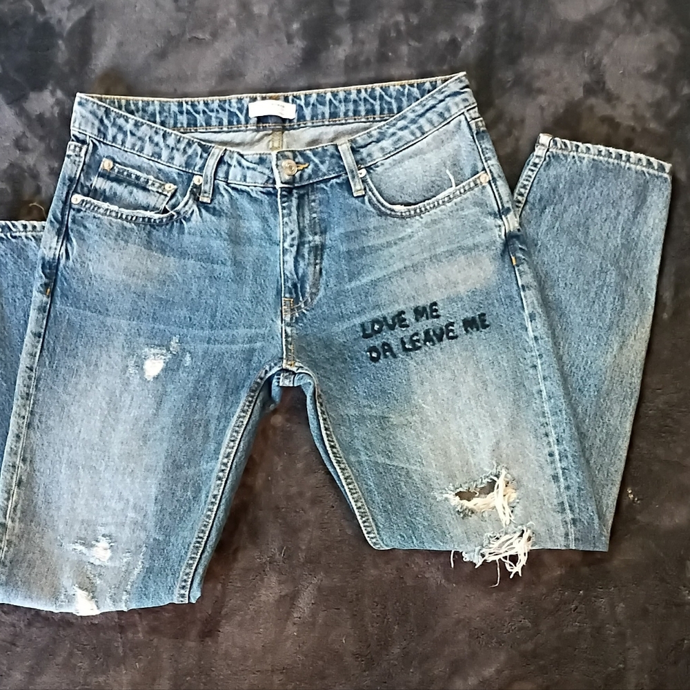 Zara Women Distressed Jeans Size 6 Love Me Or Leave Me Embroidered Jeans